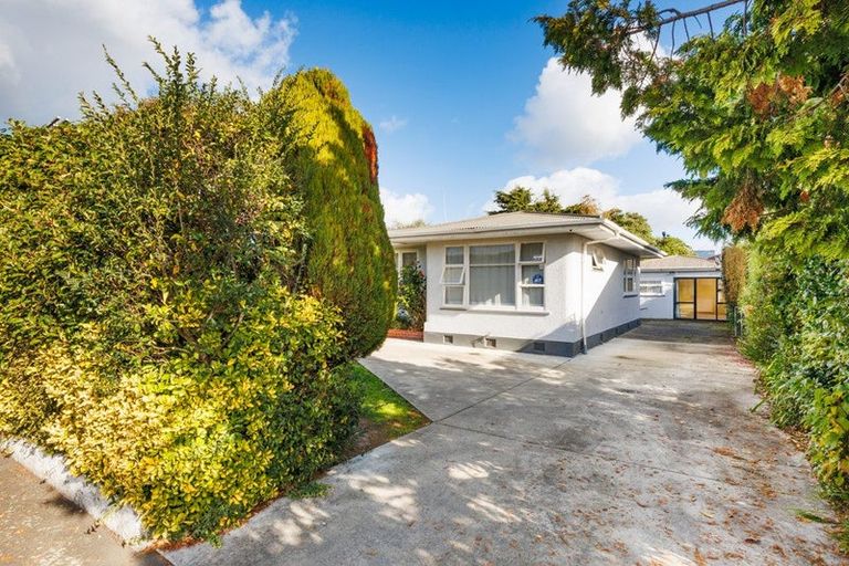 Photo of property in 90 Wood Street, Takaro, Palmerston North, 4410