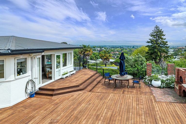Photo of property in 11b Awarua Crescent, Havelock North, 4130