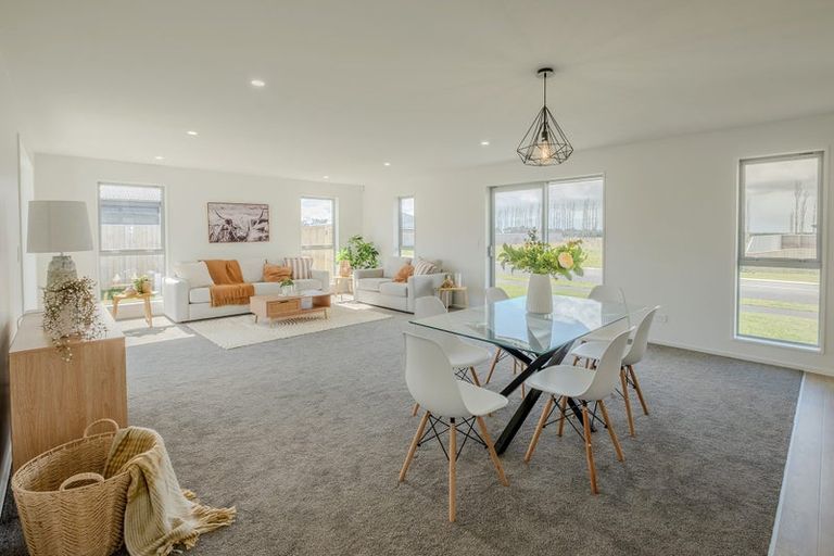 Photo of property in 49 Suffolk Drive, Kirwee, 7571