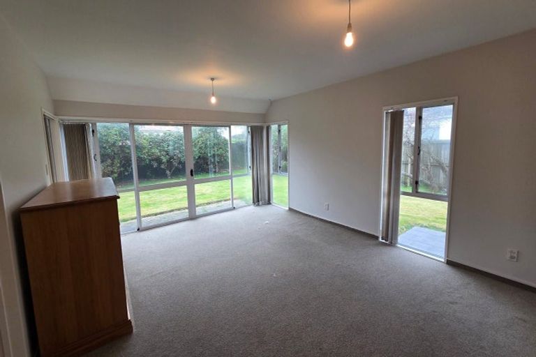 Photo of property in 12 Eversleigh Street, St Albans, Christchurch, 8014