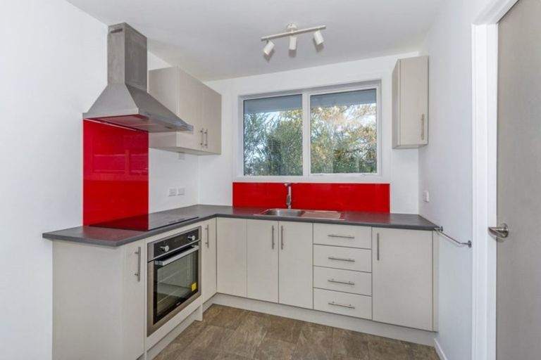 Photo of property in 17a Wades Avenue, Saint Martins, Christchurch, 8022