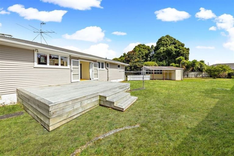 Photo of property in 14 Mountbatten Place, Papakura, 2110