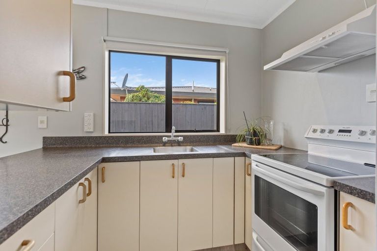 Photo of property in 1 Mangorei Road, Merrilands, New Plymouth, 4312