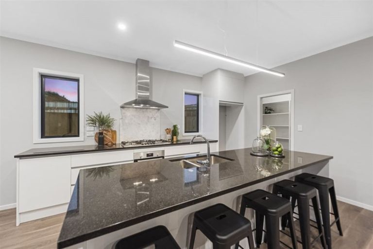Photo of property in 15 Waikaka Place, Rototuna North, Hamilton, 3210