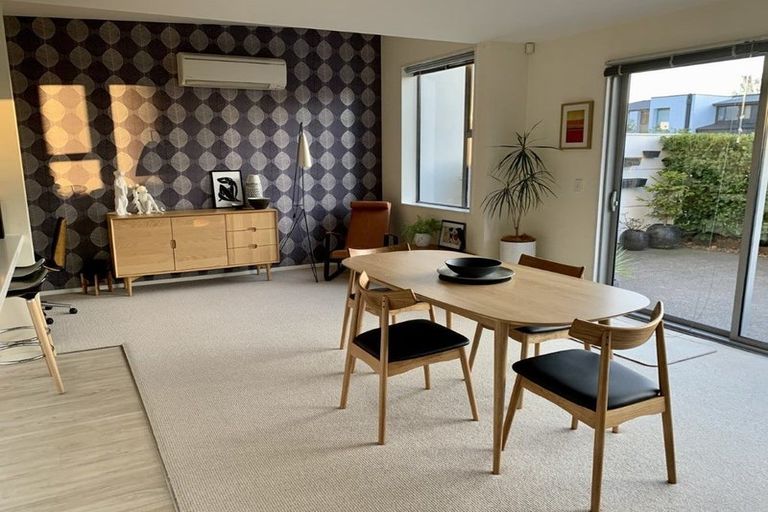 Photo of property in 17 Seager Lane, Hillmorton, Christchurch, 8024