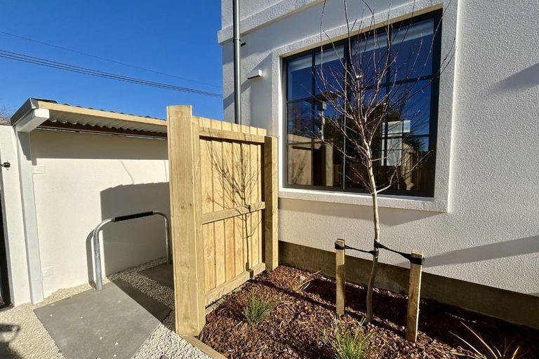Photo of property in 2/35 Eversleigh Street, St Albans, Christchurch, 8014