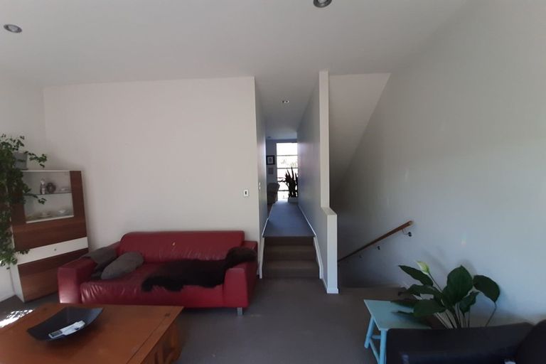 Photo of property in 76g Edmonton Road, Henderson, Auckland, 0612