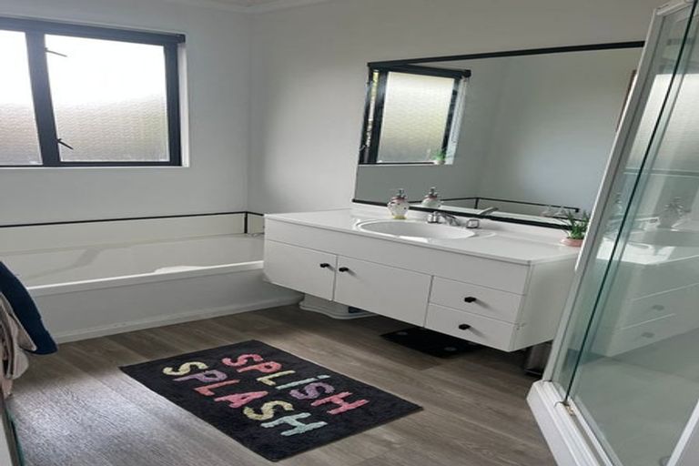 Photo of property in 44 Ayrshire Drive, Grandview Heights, Hamilton, 3200