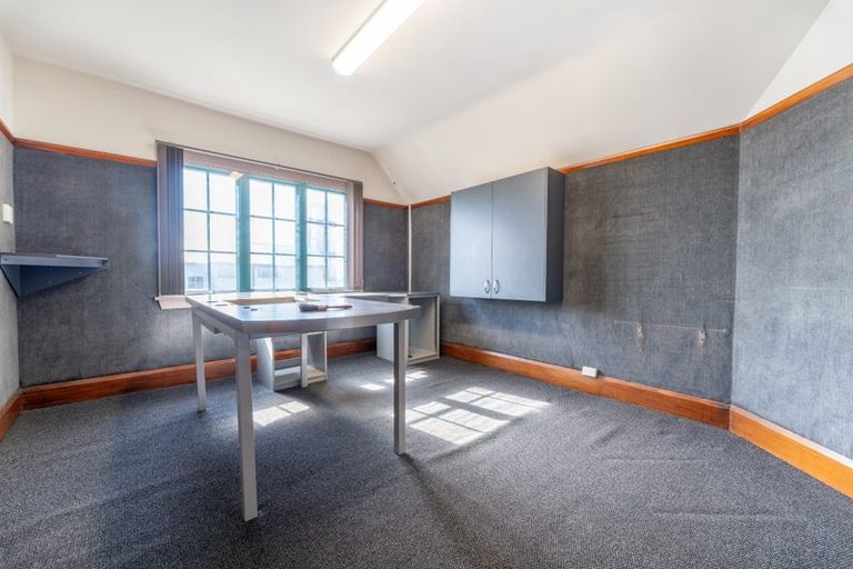 Photo of property in 334 Oriental Parade, Oriental Bay, Wellington, 6011