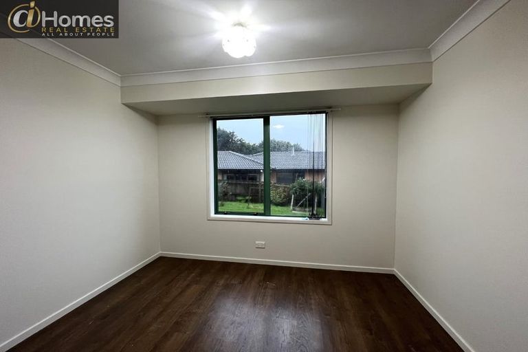 Photo of property in 5 Rosebay Rise, Henderson, Auckland, 0610