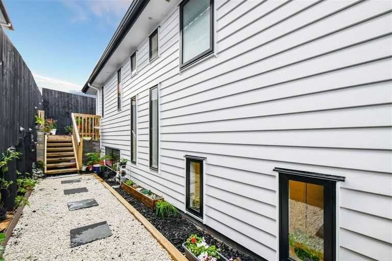 Photo of property in 14a Mantra Road, Massey, Auckland, 0614