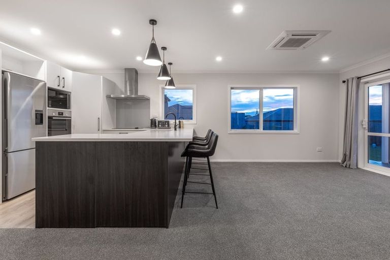 Photo of property in 11 Karearea Avenue, Waikanae, 5036