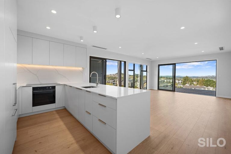 Photo of property in 35 Kikorangi Drive, Wainui, Silverdale, 0992