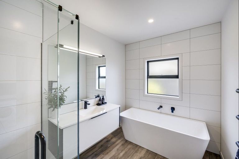 Photo of property in 16 Napier Street, Jervoistown, Napier, 4112