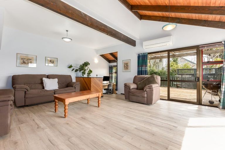 Photo of property in 1 Kedge Lane, Whitby, Porirua, 5024