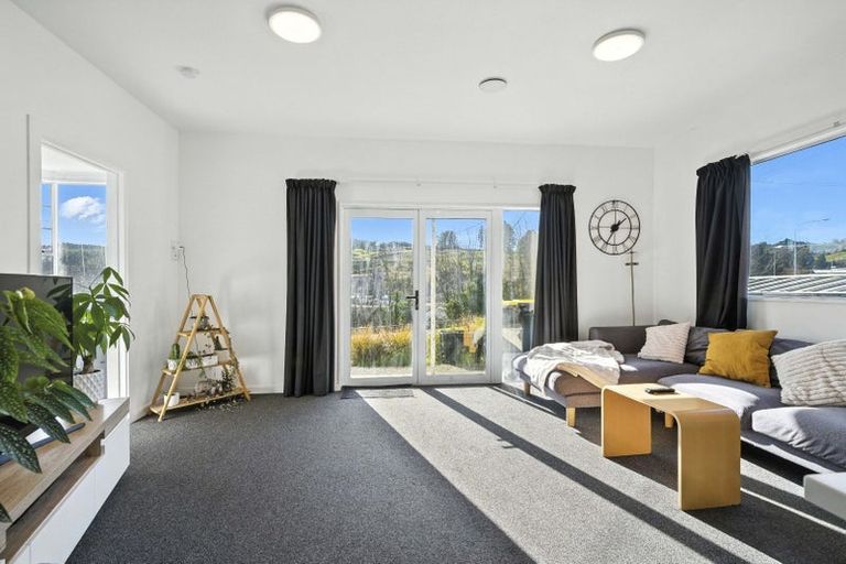 Photo of property in 100 Main South Road, Green Island, Dunedin, 9018