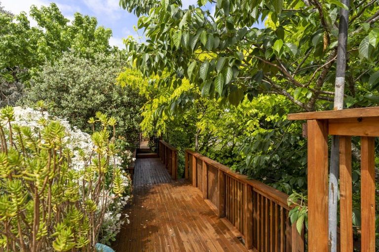 Photo of property in 18 Main Road, Waikanae, 5036