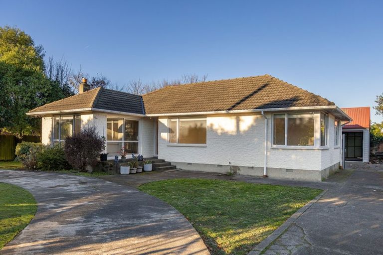 Photo of property in 14 Withells Road, Avonhead, Christchurch, 8042