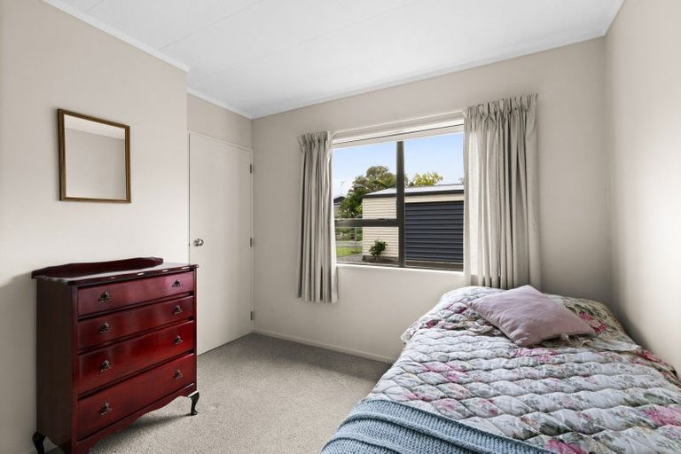 Photo of property in 4 Padfield Place, Havelock North, 4130