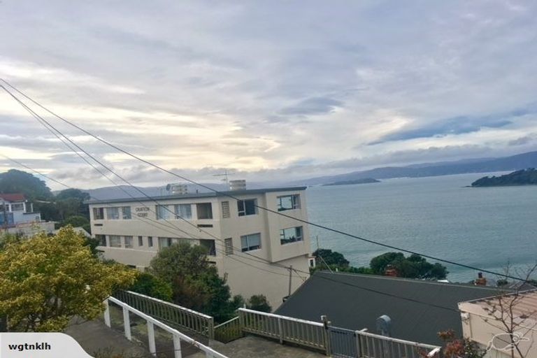 Photo of property in Grafon Court Flats, 53u2 Grafton Road, Roseneath, Wellington, 6011