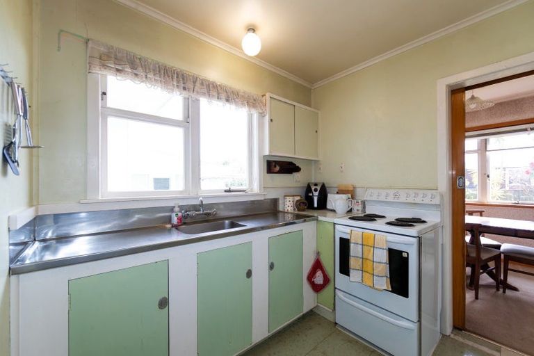 Photo of property in 3 Wycliffe Street, Onekawa, Napier, 4110