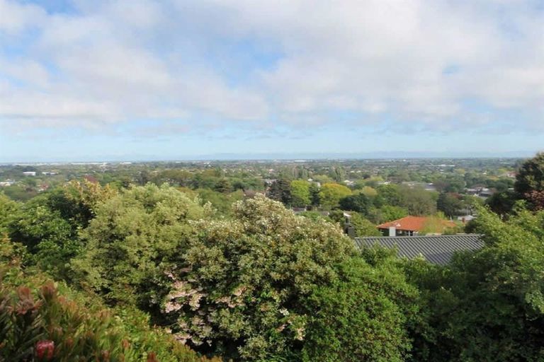 Photo of property in 15 Karitane Drive, Cashmere, Christchurch, 8022