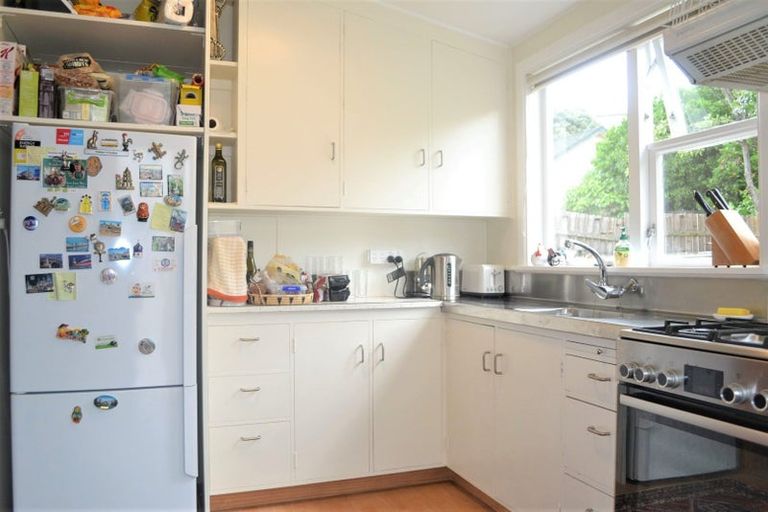 Photo of property in 84 The Parade, Island Bay, Wellington, 6023