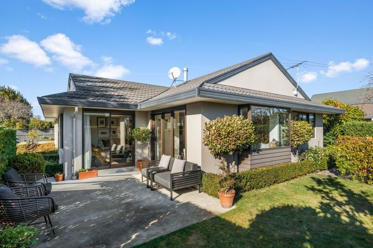 Photo of property in 83 Hawthornden Road, Avonhead, Christchurch, 8042