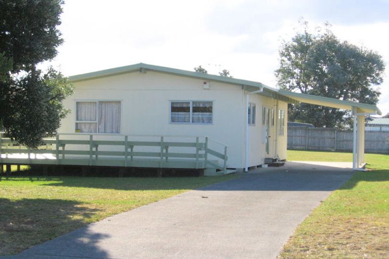Photo of property in 113 Linton Crescent, Whangamata, 3620