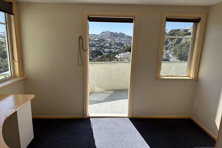 Photo of property in 42 Raroa Road, Kelburn, Wellington, 6012