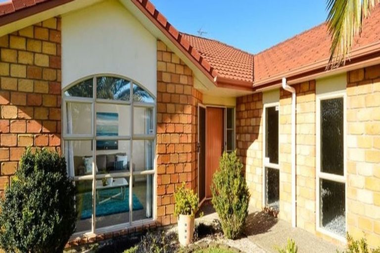 Photo of property in 34 Jadewynn Drive, Massey, Auckland, 0614