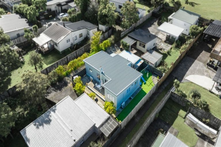 Photo of property in 176 Henderson Valley Road, Henderson, Auckland, 0612