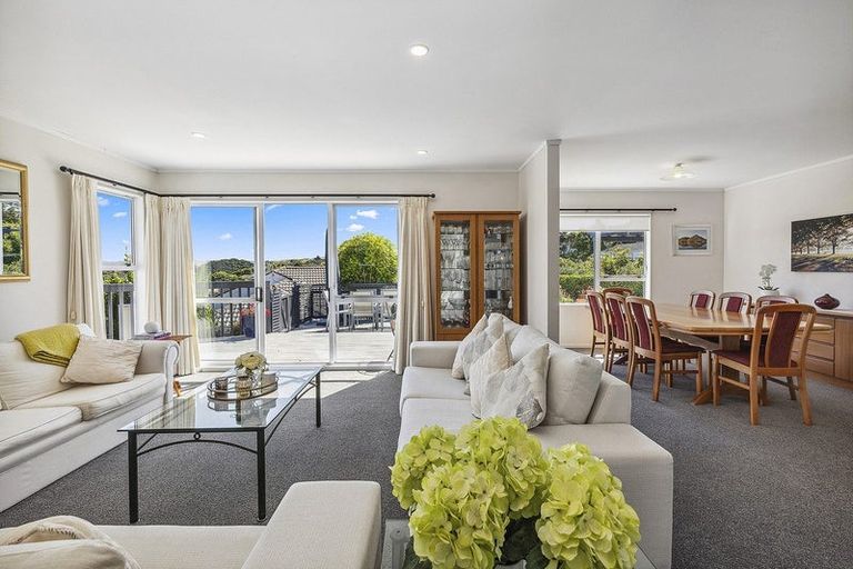 Photo of property in 2 Musket Lane, Whitby, Porirua, 5024