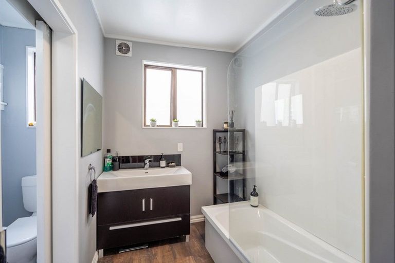 Photo of property in 90 Martin Road, Paraparaumu Beach, Paraparaumu, 5032