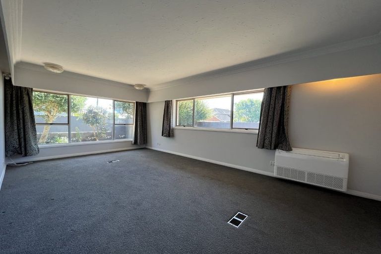 Photo of property in 39 Searells Road, Strowan, Christchurch, 8052