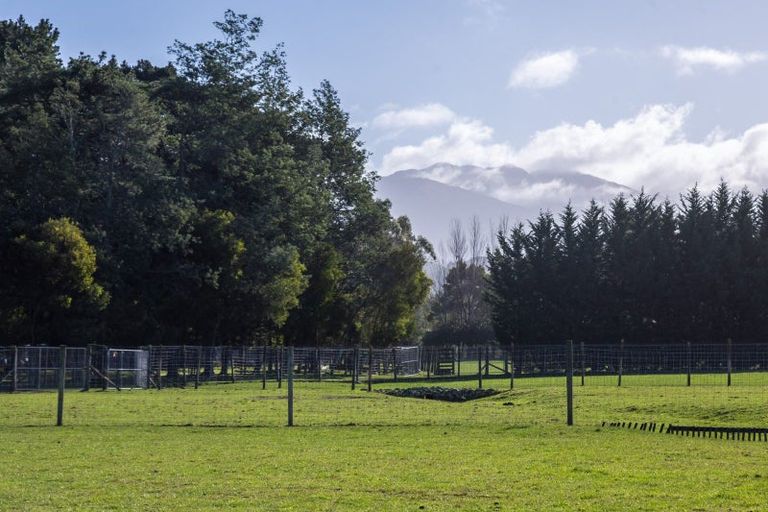 Photo of property in 707 Norfolk Road, Upper Plain, Carterton, 5791