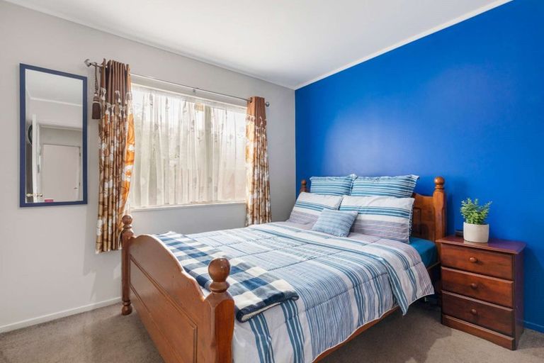 Photo of property in 98a Manuroa Road, Takanini, 2112