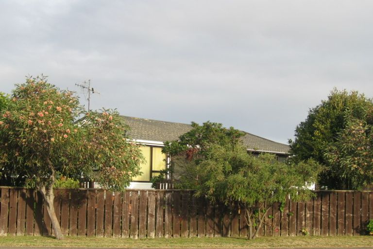 Photo of property in 114 Makarini Street, Paraparaumu, 5032