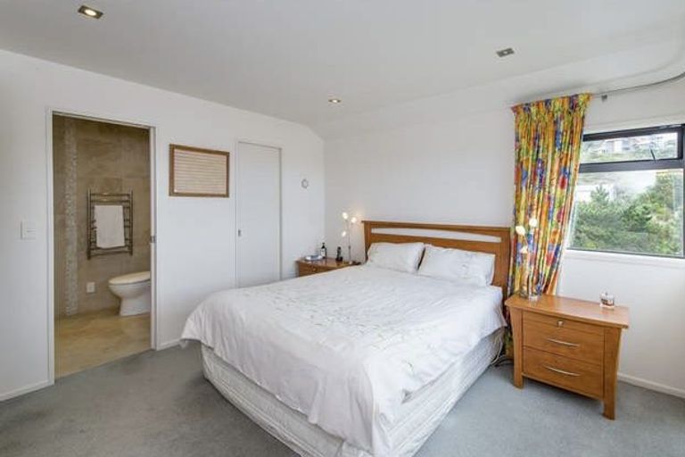 Photo of property in 7a Bay Lair Grove, Island Bay, Wellington, 6023