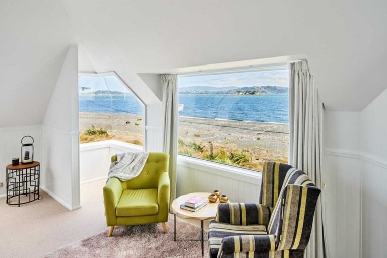 Photo of property in 147 Marine Parade, Eastbourne, Lower Hutt, 5013