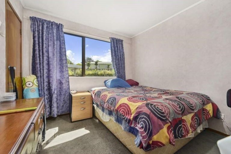Photo of property in 8 Holborn Place, Papatoetoe, Auckland, 2025