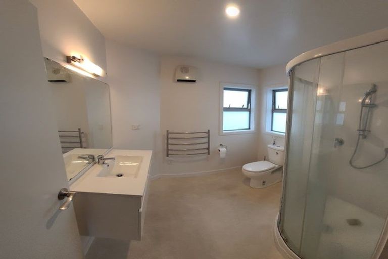 Photo of property in 130a Navigation Drive, Whitby, Porirua, 5024