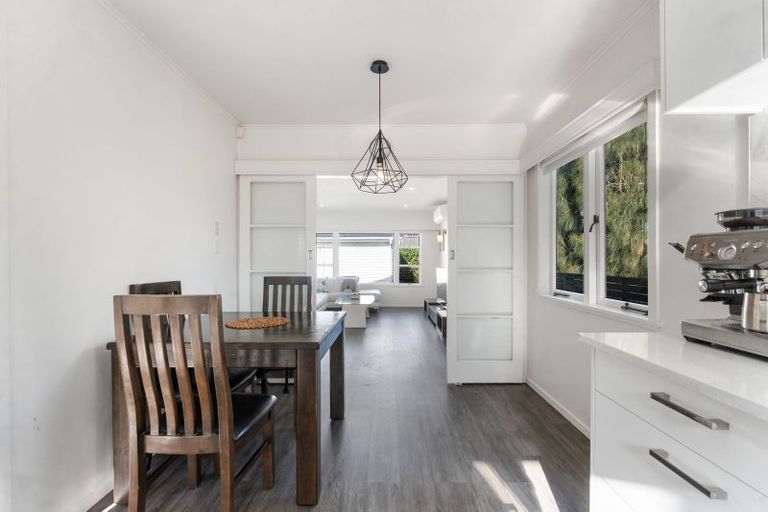 Photo of property in 8 Becroft Drive, Forrest Hill, Auckland, 0620