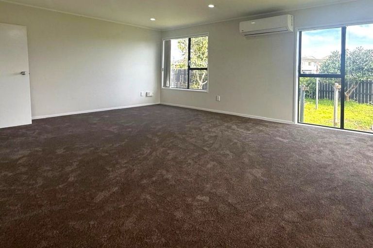 Photo of property in 1 Heathberry Close, Papatoetoe, Auckland, 2025