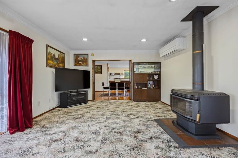 Photo of property in 15 Yellowstone Crescent, Burwood, Christchurch, 8083