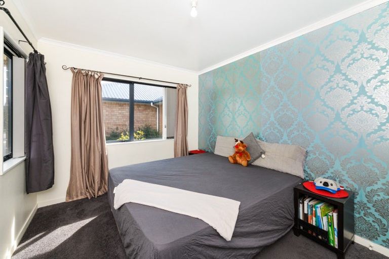 Photo of property in 155 Schnell Drive, Kelvin Grove, Palmerston North, 4414
