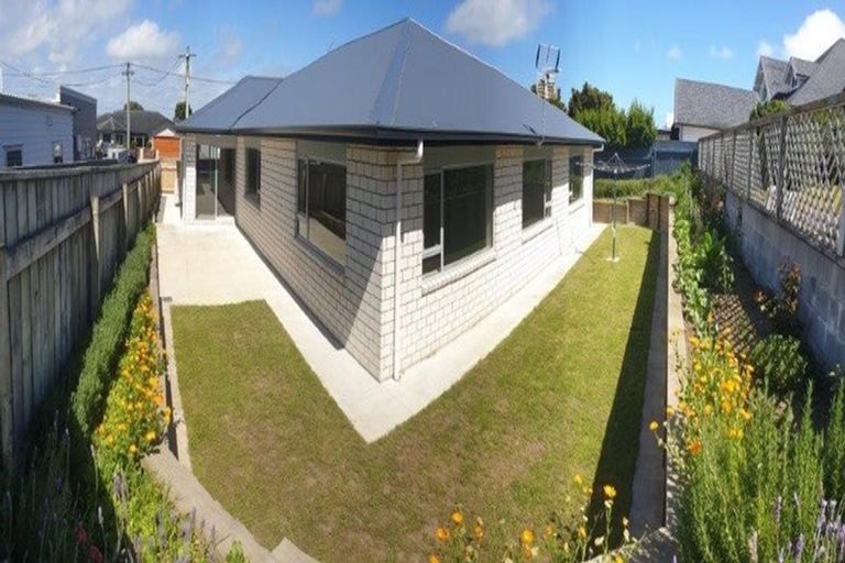 Photo of property in 15 Victoria Street, Hawera, 4610