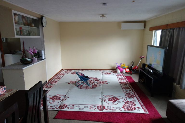 Photo of property in 2/4 Idlewild Avenue, Mangere, Auckland, 2022