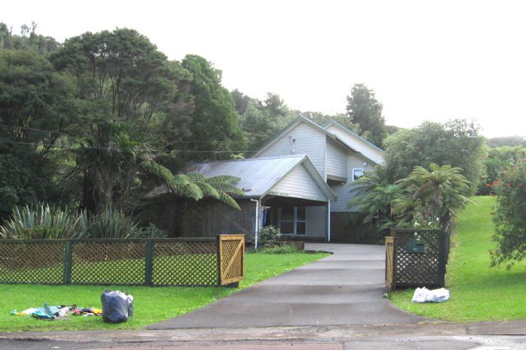 Photo of property in 145 Woodlands Park Road, Titirangi, Auckland, 0604