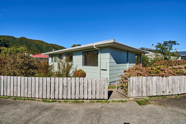 Photo of property in 126a Waiwhetu Road, Waterloo, Lower Hutt, 5011